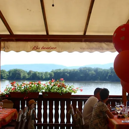 Camelot Club 3*